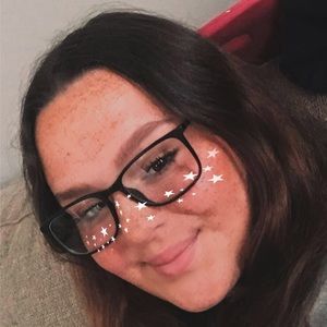 Meet your Posher, Abbi